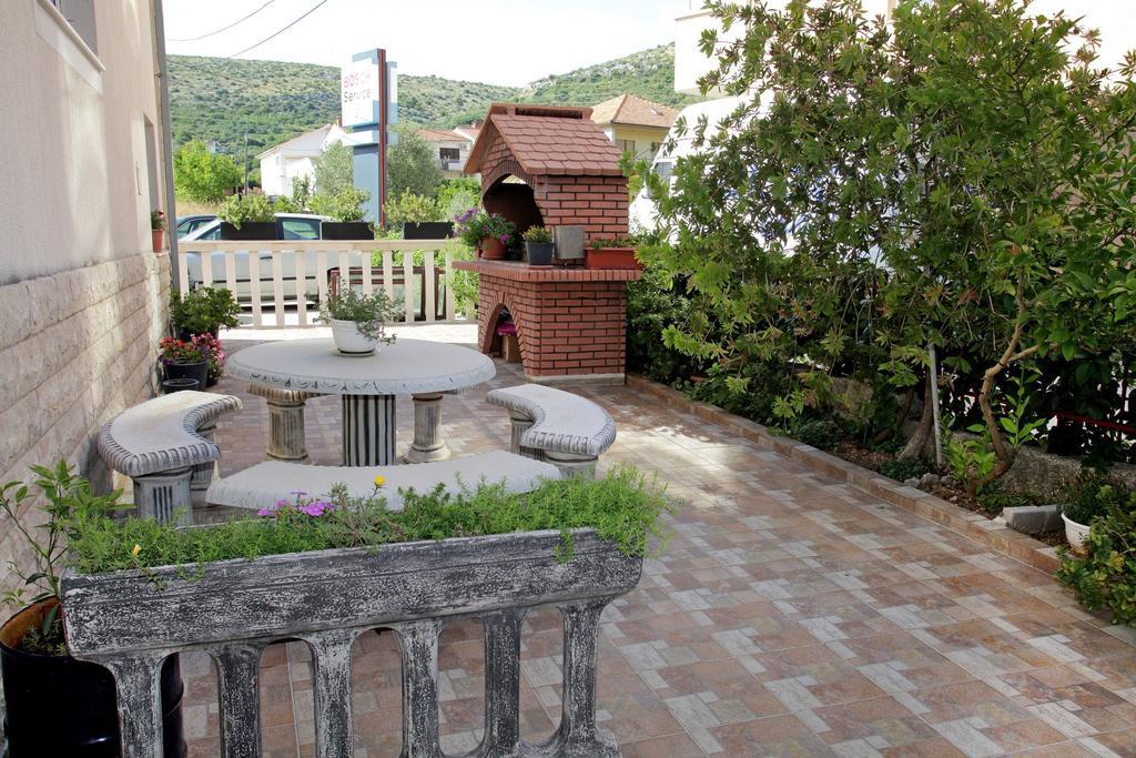 Apartments Marija Trogir Exterior foto
